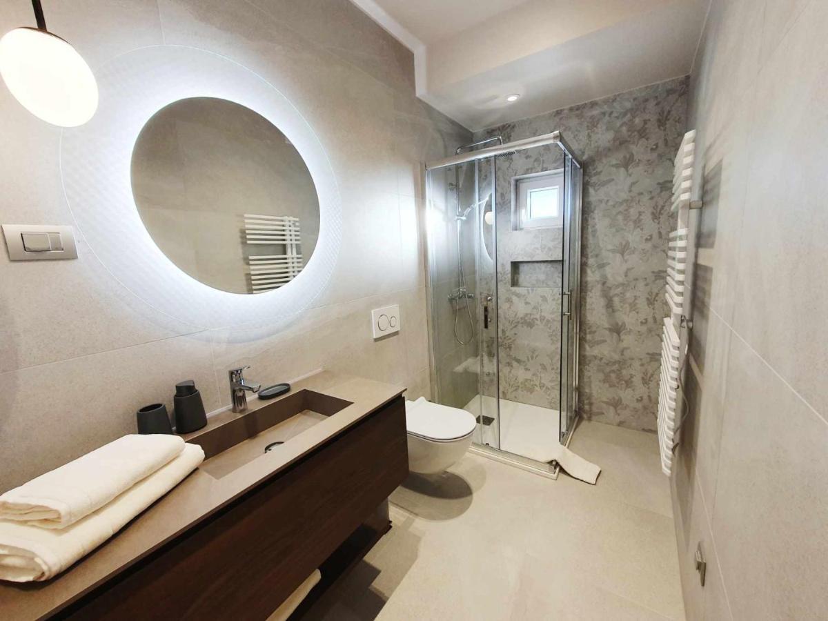New Ana Design City Center Apartments 普拉 外观 照片