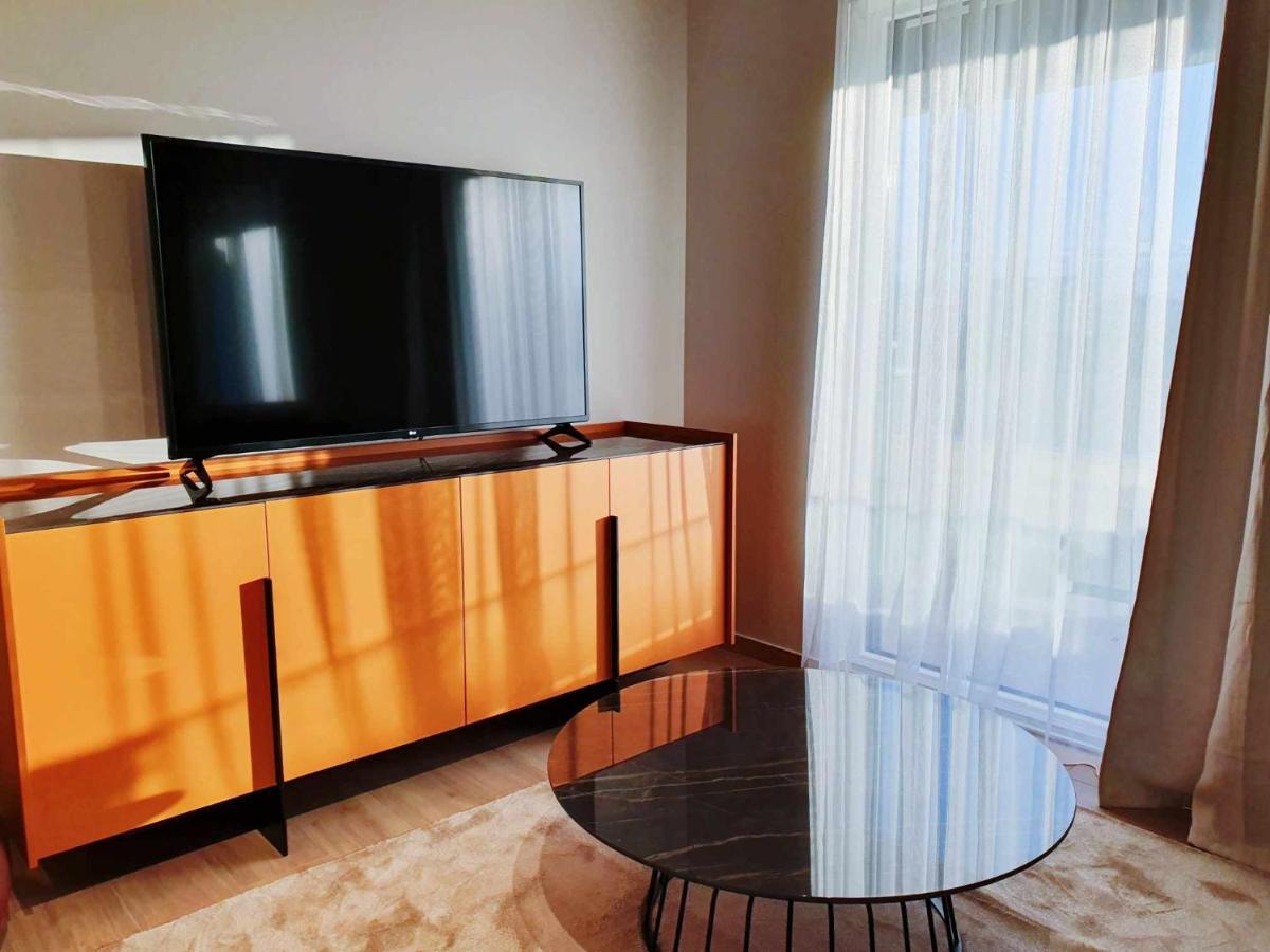 New Ana Design City Center Apartments 普拉 外观 照片