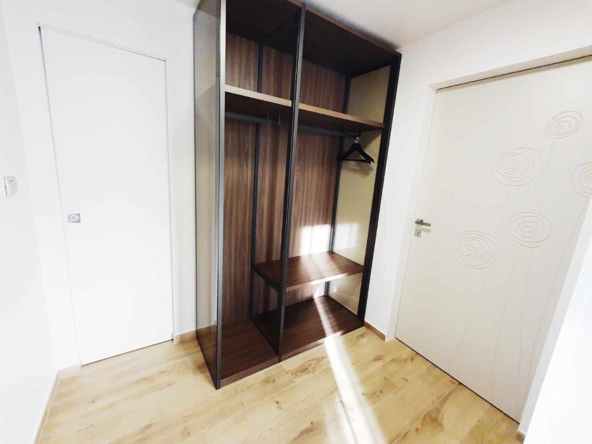 New Ana Design City Center Apartments 普拉 外观 照片