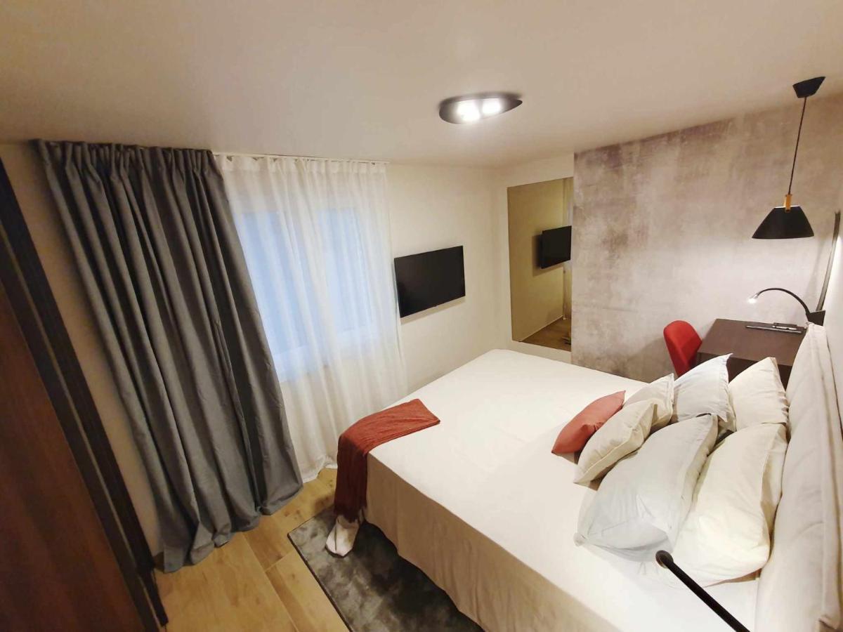 New Ana Design City Center Apartments 普拉 外观 照片
