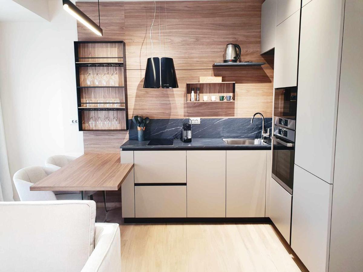 New Ana Design City Center Apartments 普拉 外观 照片